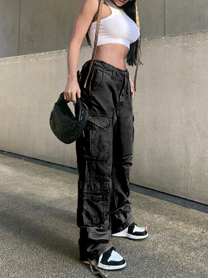Modieuze damesbroek met wijde pijpen en cargozakken, ideaal voor een casual, comfortabele look.