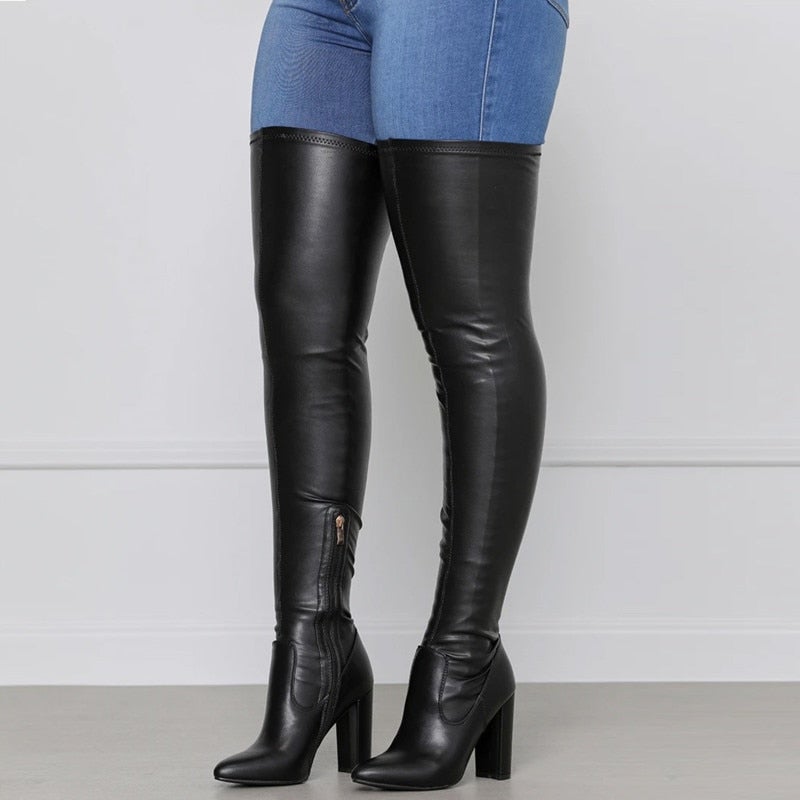 Trendy dames overknee laarzen van ShellysBoots, ideaal voor een elegante winteroutfit. Comfortabel en stijlvol.