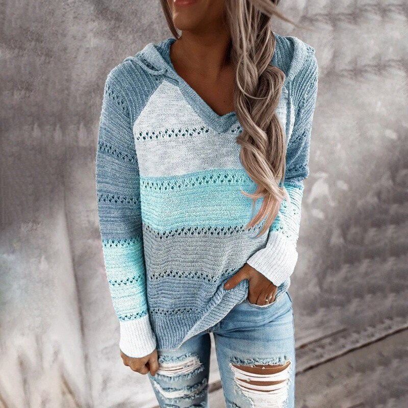Zachte dames patchwork trui met capuchon, een casual en hippe toevoeging aan je garderobe.