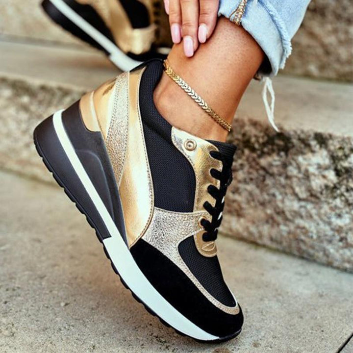 Detailopname van PetraSneaks dames sneakers. Trendy schoenen met hoog comfort en modieuze afwerking voor dames.