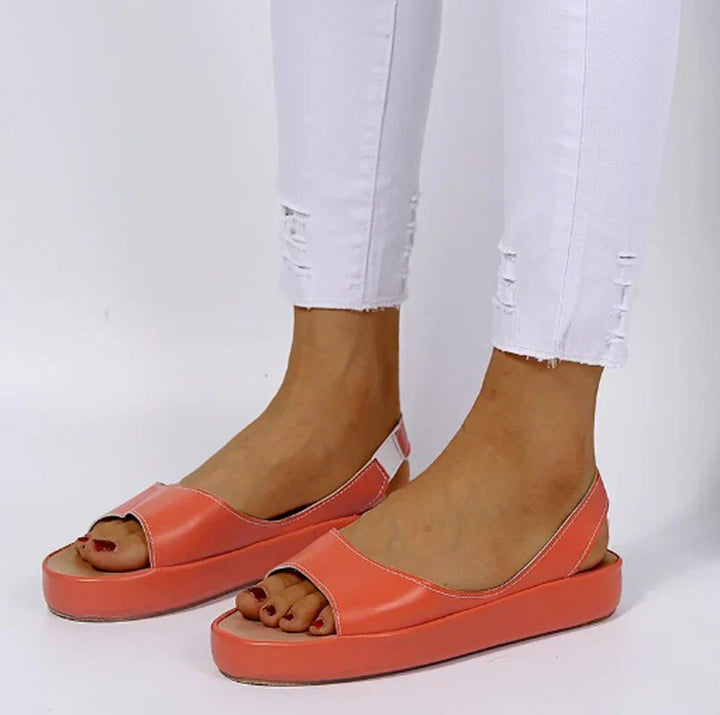Stijlvolle dames sandalen Zivah, perfecte zomerschoenen voor strand, casual uitjes en voetmode.