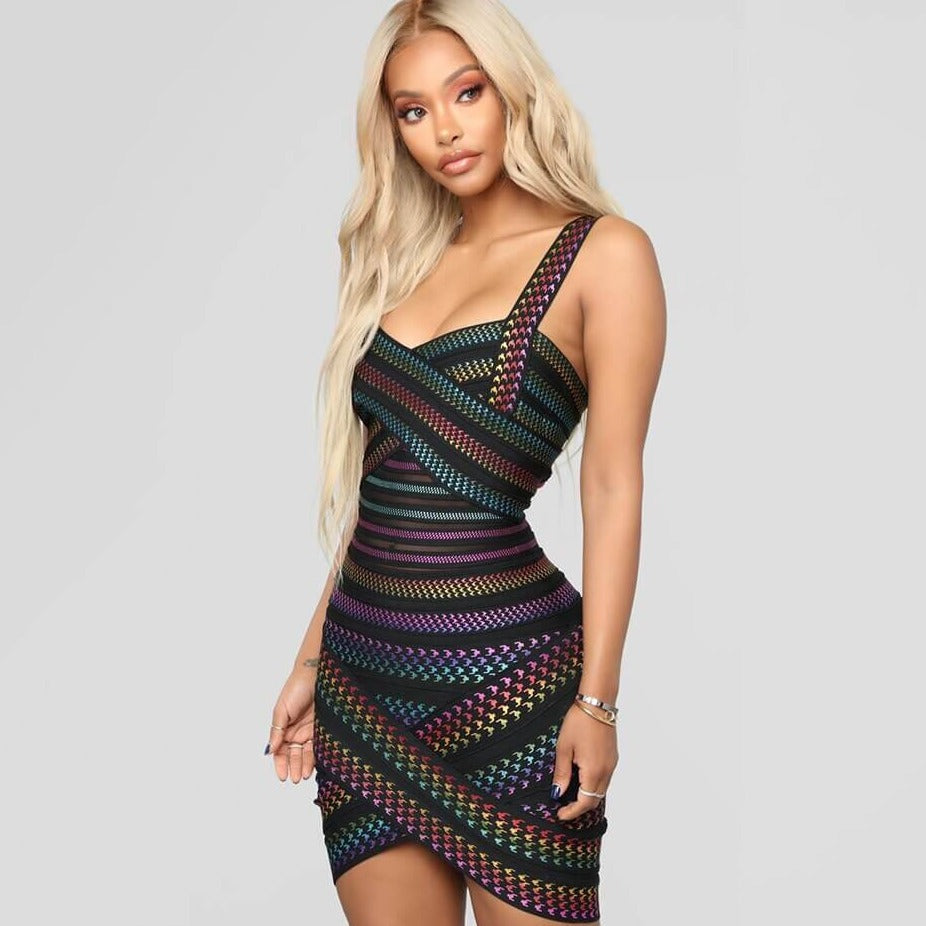 Trendy gestreepte bodycon minijurk voor dames, perfect voor feestjes en zomerse dagen.