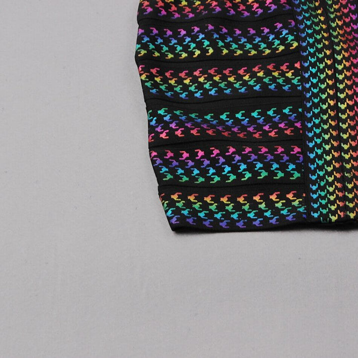 Trendy mouwloze bodycon minijurk met kleurrijke strepen, dé fashion statement voor dames.