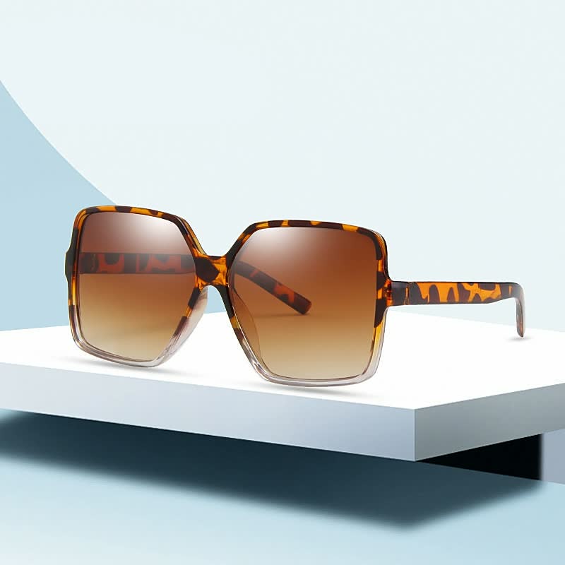 Opvallende grote dames zonnebril, InStyle™ design met modieuze gekleurde glazen, de ultieme zomerlook.