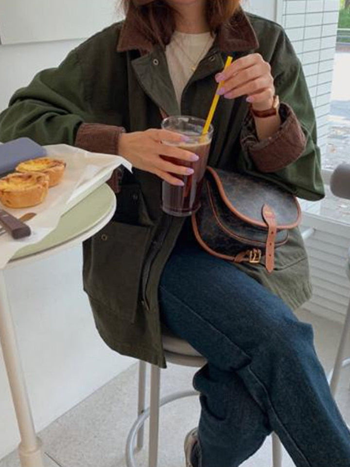 Casual oversized damesjas, modieus en comfortabel, ideaal voor een relaxte maar trendy look.