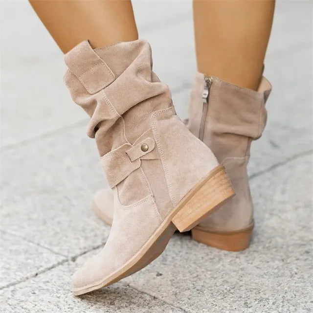 Modieuze dames enkellaarzen Luna met trendy design en lage hak. Comfortabele schoenen voor een elegante look.