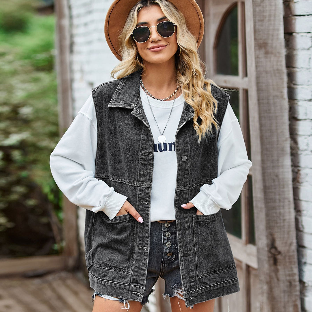 Casual donkergrijs damesvest, veelzijdig als gilet met zakken voor een modebewuste look.