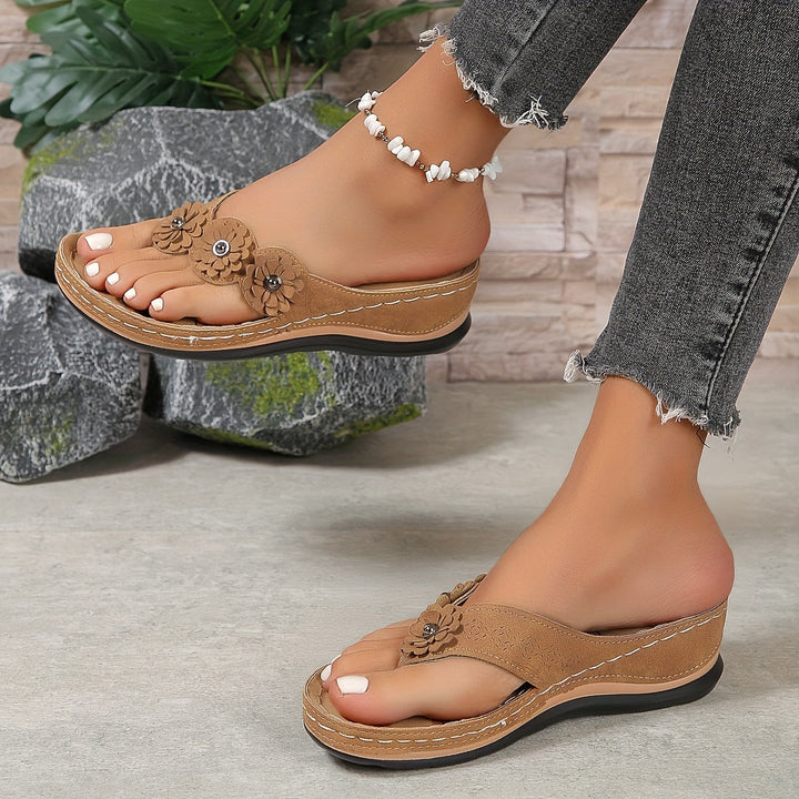 "Trendy orthopedische sandalen dames, blauw synthetisch leer, verstelbare bandjes, ergonomisch voetbed, slipbestendige zolen.