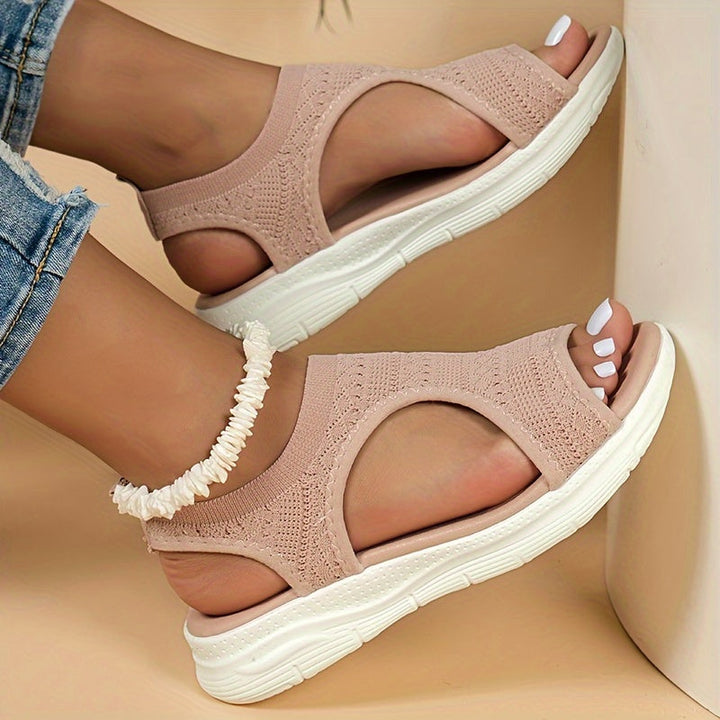 Trendy Yara damessandalen met comfortabele pasvorm, ideaal voor zomer en vrije tijd.