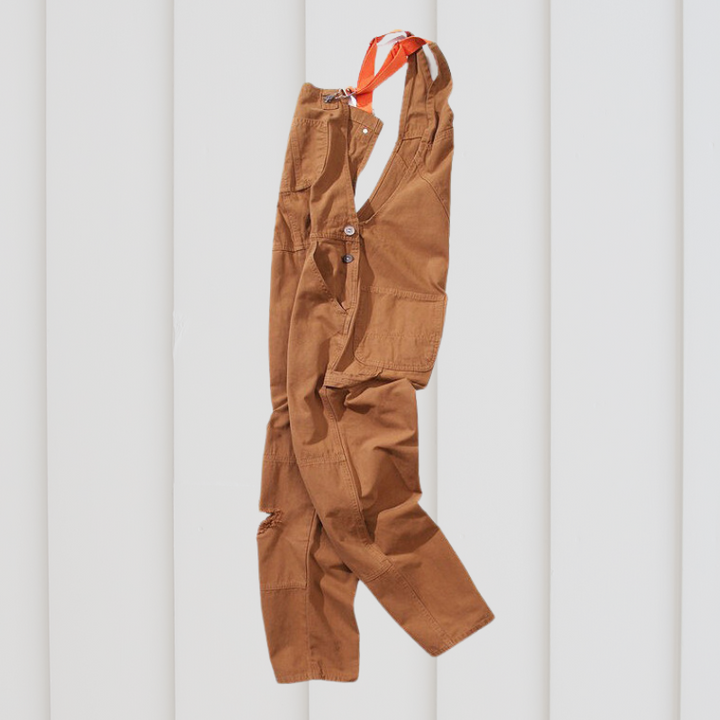 Herbruikbare tuinbroek in een neutrale kleur, met verstelbare banden en praktische zakken, ideaal voor tuinwerk en dagelijks gebruik.