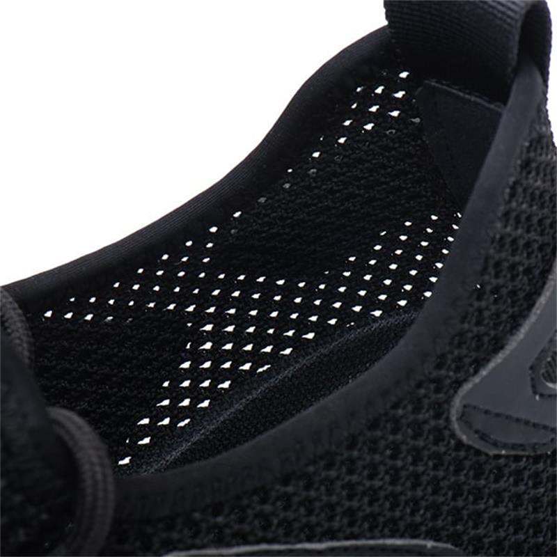 Anti-slip SteelFlex One werkschoenen met stalen neus, lichtgewicht en ademend voor veilige grip.