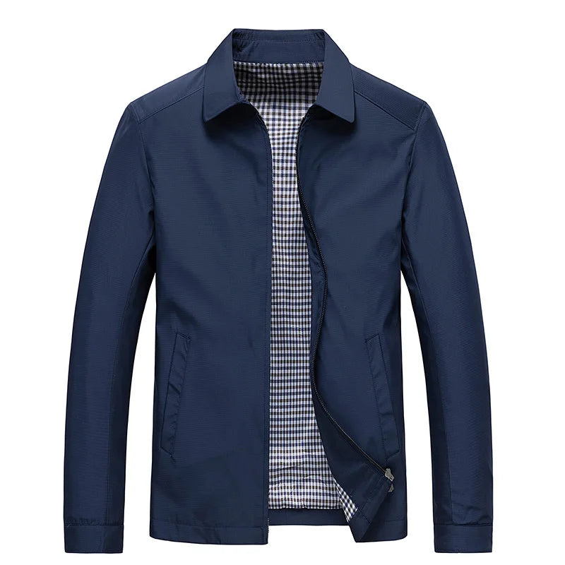 Stijlvolle waterdichte herenjas, ultralicht en functioneel voor wandelen, reizen of casual mannenmode.