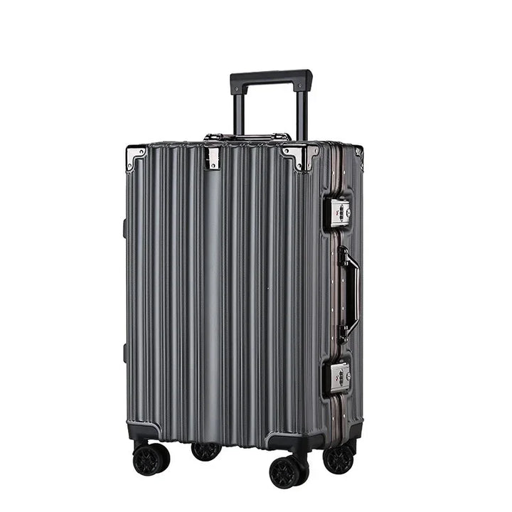 Diverse maten hardshell reiskoffers met aluminium frame, perfect voor korte of lange reizen.