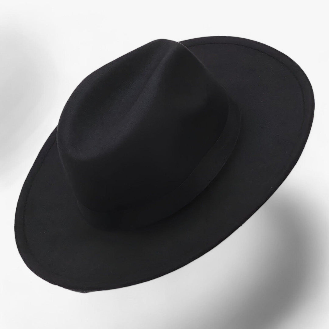 Detaillering van een vilten uniseks fedora hoed, toont de fijne woltextuur.