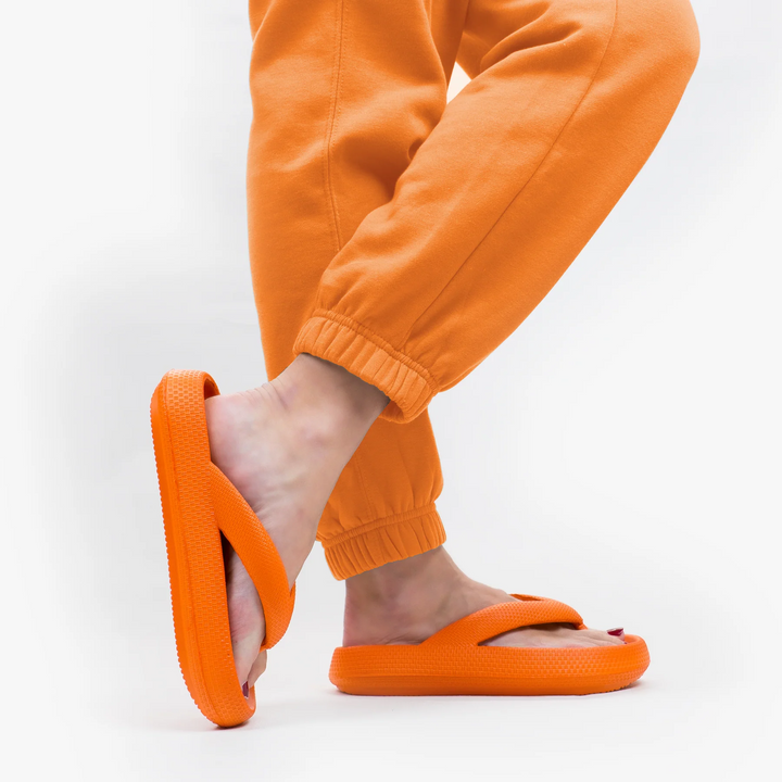 Leona wolkenzachte comfort sandalen voor dames en heren. Lichtgewicht slippers die pijn verlichten, perfect voor de zomer.