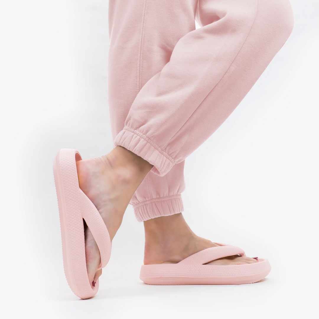 Wolkenzachte Leona flip flops, uniseks design. Comfortabele, lichtgewicht sandalen voor dames en heren, ideaal voor de zomer.