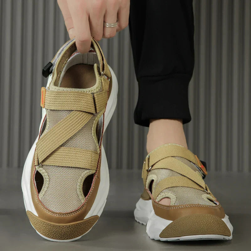 Uniseks zomerslippers Elian met stijlvolle designerlook, lichtgewicht en comfortabel voor dagelijks gebruik.