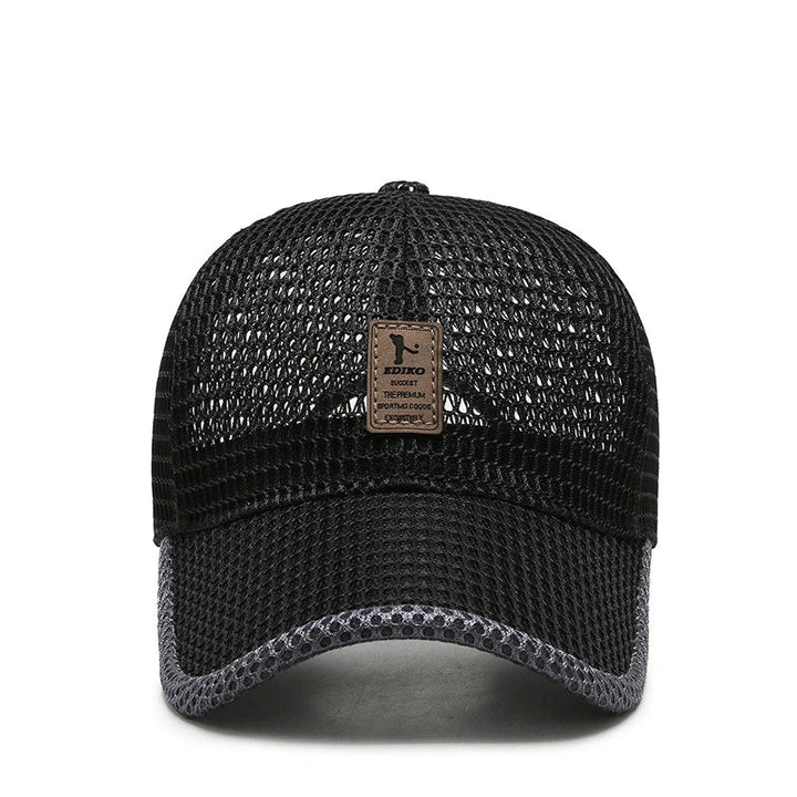 Ademende AeroBreeze mesh zomerpet in unisex design. Perfect voor zonnige dagen, houdt je hoofd koel en licht.