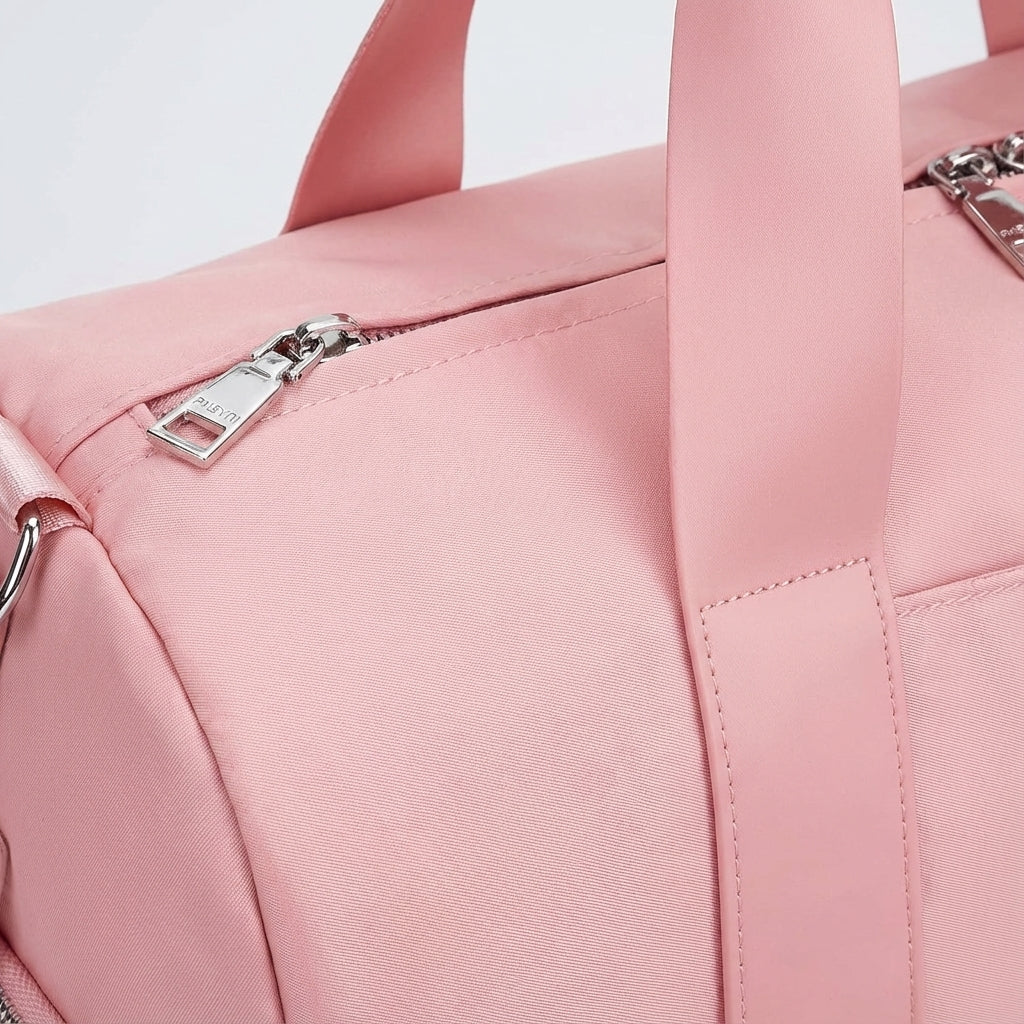 Middelgrote AquaTote sporttas, waterbestendig ontwerp voor al je spullen. Unisex en handig reisaccessoire.
