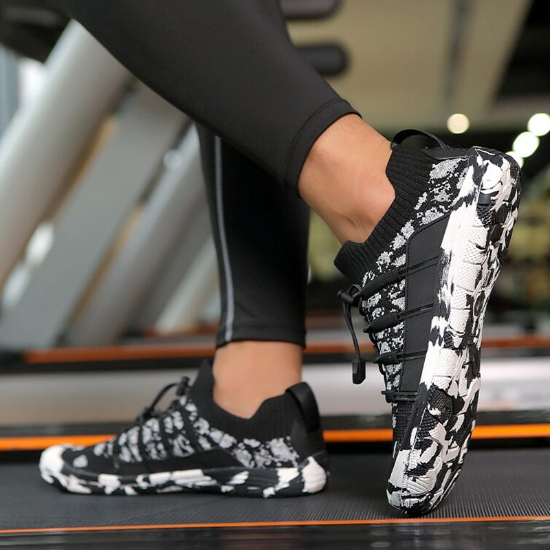 Comfortabele barefoot sneakers Auron voor mannen en vrouwen, met uitstekende grip.