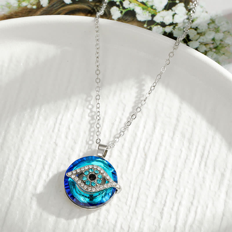 Trendy unisex boze oog accessoire, voegt stijl en veiligheid toe.
