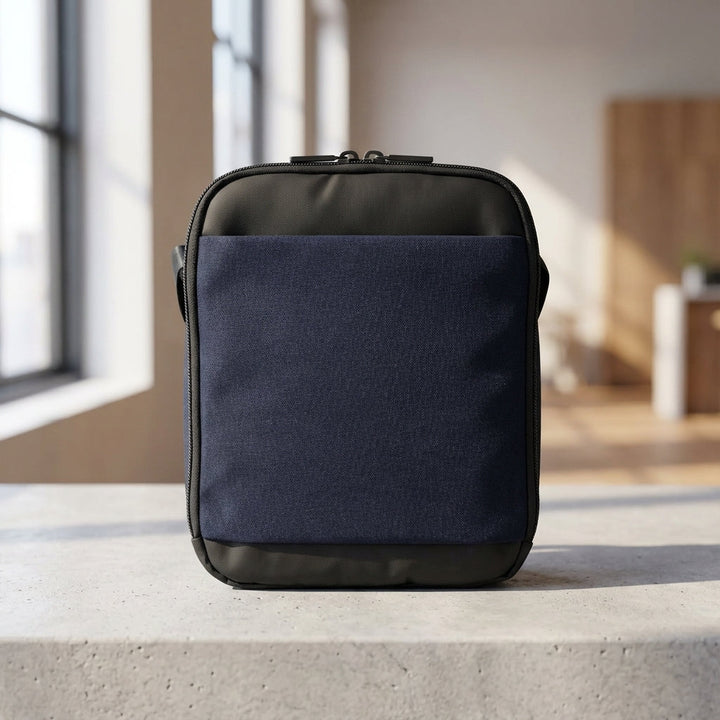Unisex CarryGuard messenger tas met RFID-bescherming en organiser, perfect voor dagelijks gebruik.