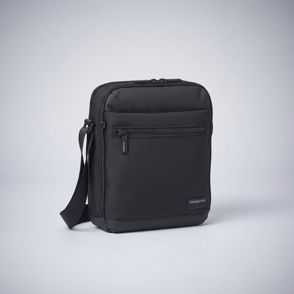 CarryGuard messenger tas met uitgebreide organiser en RFID-bescherming, perfect voor werk of vrije tijd.