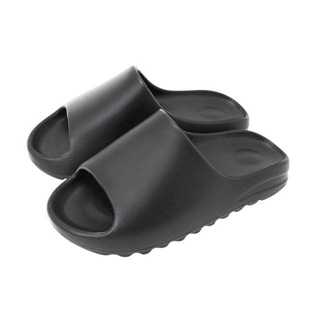 Zomerse unisex slippers voor dames en heren. Antislip, lichtgewicht en waterbestendig; ideaal voor strand of zwembad.