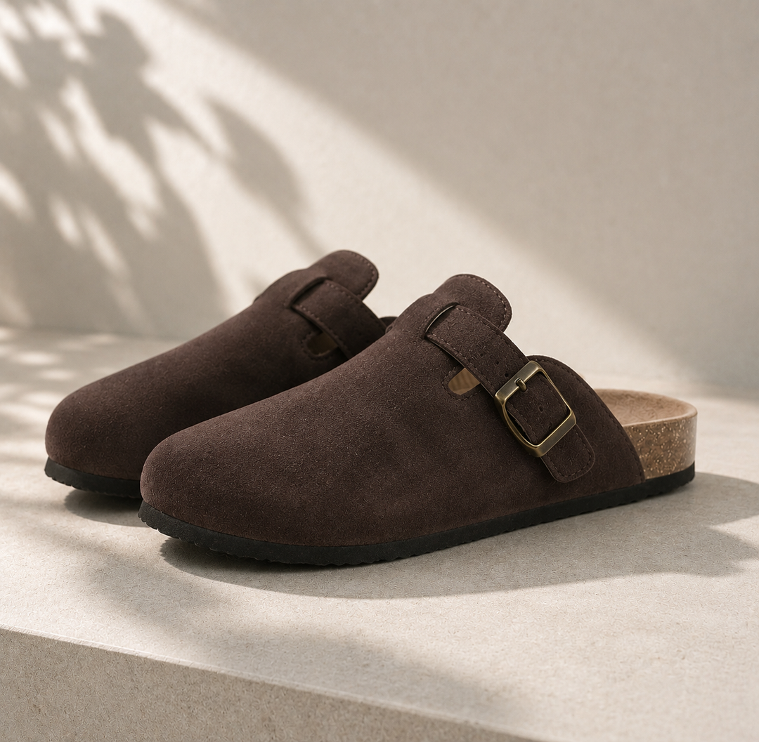 Casual unisex clogs met gesloten neus, open hiel en verstelbare gesp voor heren en dames.