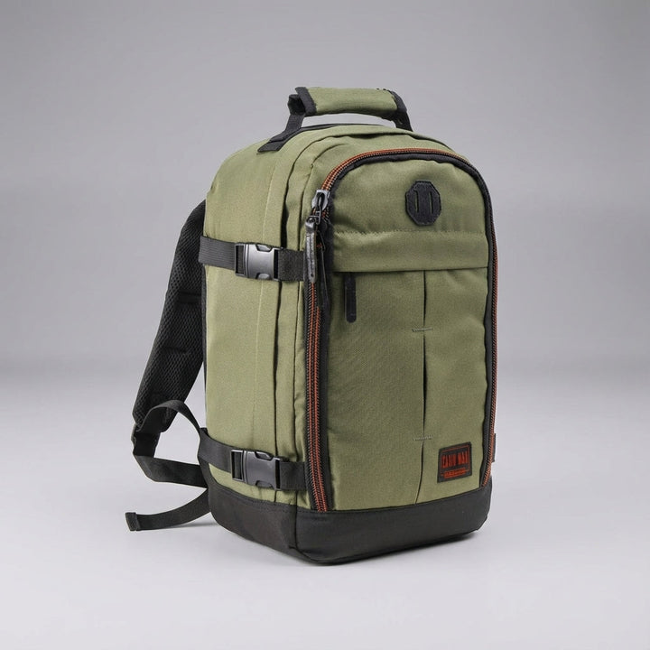 Lichtgewicht 30L NomadLite rugzak, ontworpen voor moeiteloos reizen als compacte handbagage.