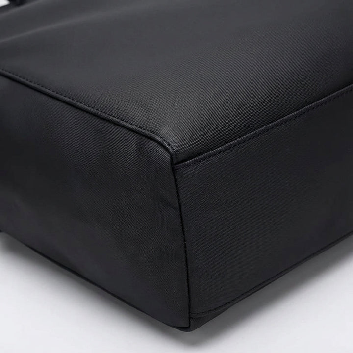 Veelzijdige DryCarrier unisex laptoptas, waterafstotend en perfect als werktas, reistas of dagtas.