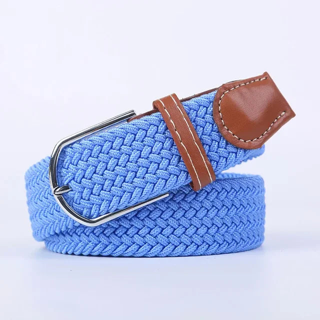 Unisex golf riem: elastisch, faux leer afwerking en een comfortabele, stevige gesp.