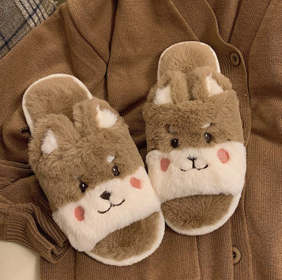Comfortabele unisex dierenpantoffels, extra warm en zacht. Perfect voor ontspannen momenten.