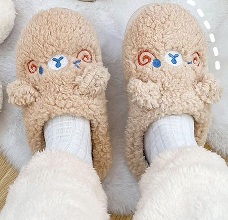 Fluffy sloffen voor dames en heren, met speels dierenontwerp en antislip. Warm en comfortabel.