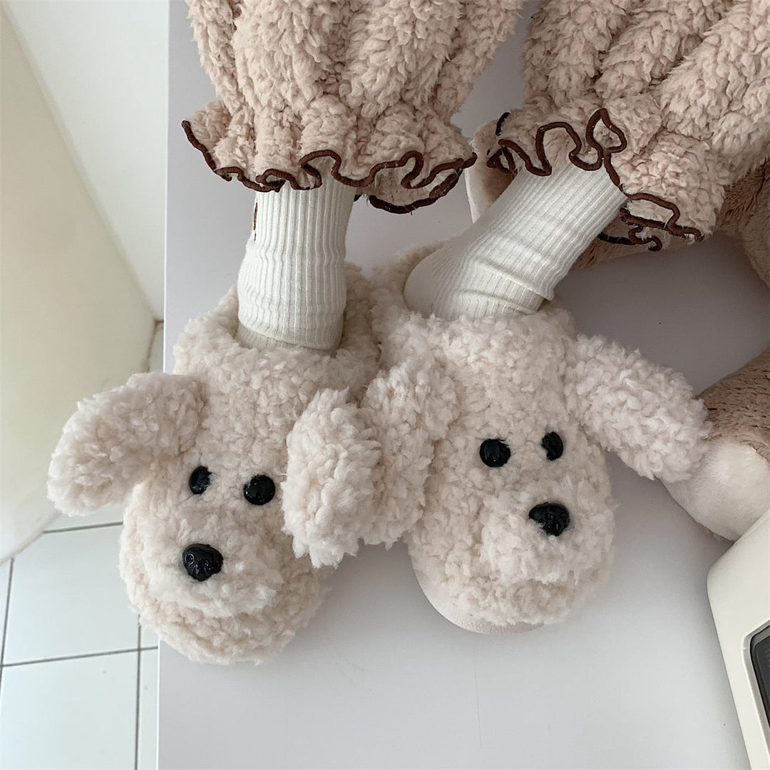 Warme en pluizige dieren sloffen, een heerlijk unisex cadeau voor iedereen tijdens de winter.