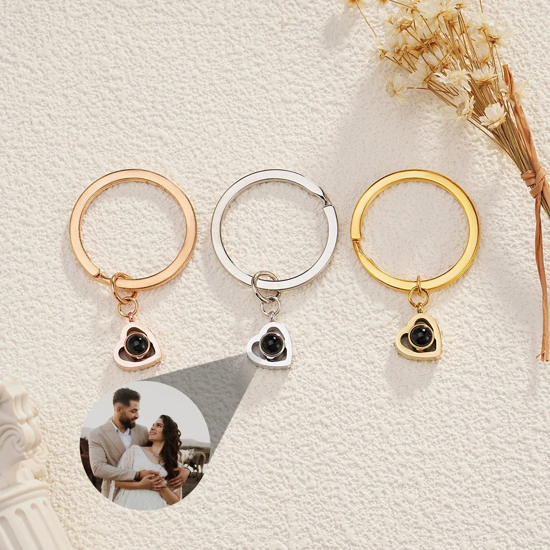 Unisex gepersonaliseerde fotohanger sleutelhanger. Draag dierbare herinneringen altijd bij je, uniek en stijlvol.