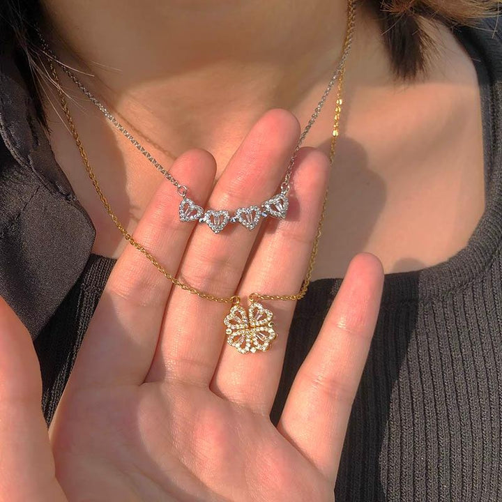 Rosegouden rvs klavertje vier ketting. Stijlvol gelukssymbool voor dames en heren. Mooi cadeau.