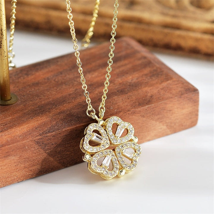Elegante verstelbare gouden klavertje vier ketting. Uniek unisex sieraad van rvs, brengt geluk.