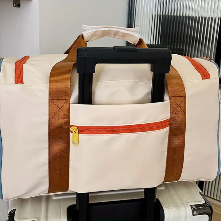 Moderne FlexaBag duffeltas met kleurblokken, lichtgewicht nylon unisex ontwerp; ideaal voor sport & weekendtrips.