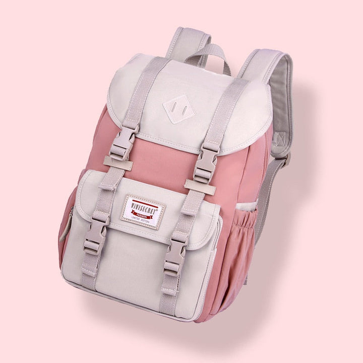 Duurzame waterbestendige reisrugzak (20-35L) met meerdere vakken en speciaal laptopvak. Perfect voor school of werk.