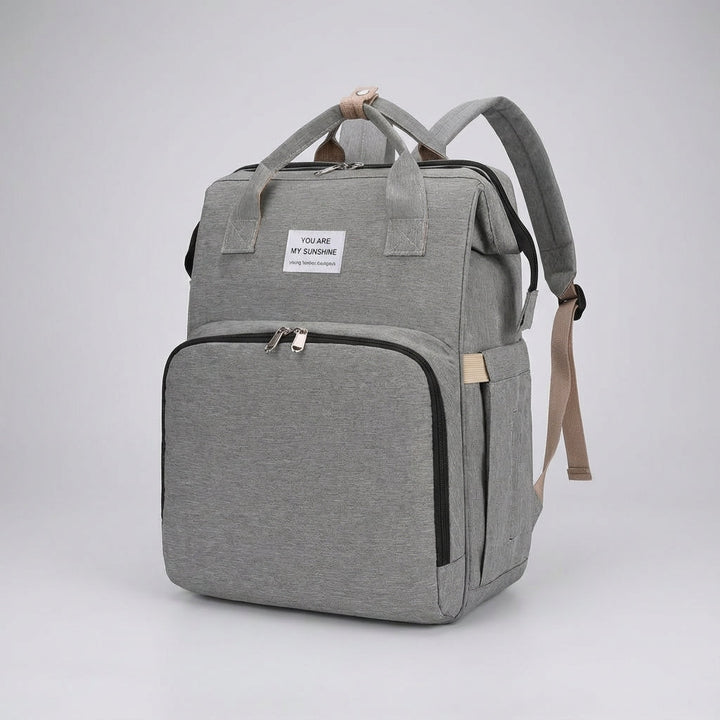Grote, functionele luiertas rugzak, perfect als verzorgingstas voor ouders met een baby.