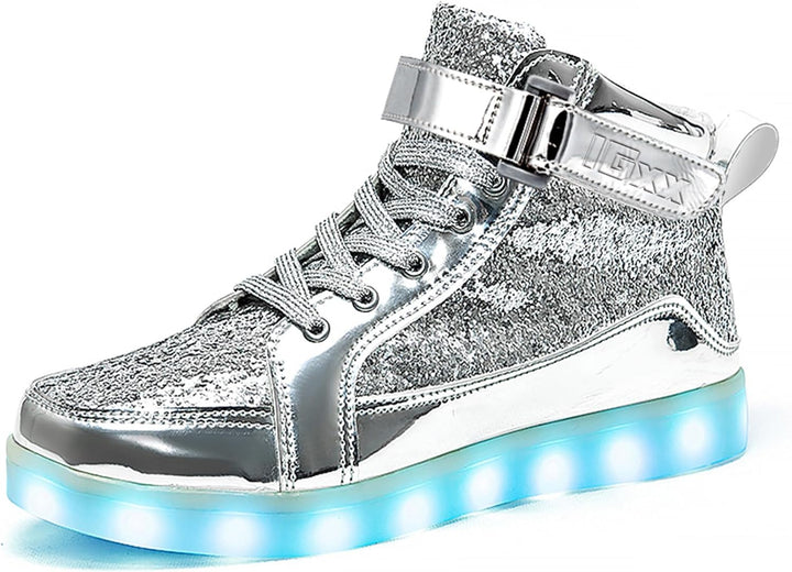 Stijlvolle LumaBoost unisex schoenen, oplaadbaar, met heldere en verstelbare LED-verlichting.
