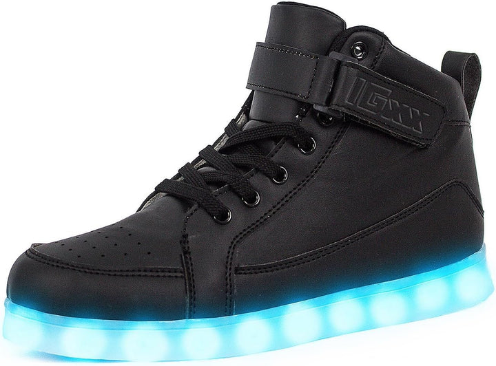 Trendy unisex sneakers, oplaadbaar, met opvallende LumaBoost LED-verlichting in de zool.