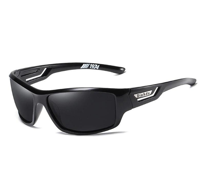 Zonnebril unisex, gepolariseerd voor minder schittering, met essentiële UV400 bescherming.