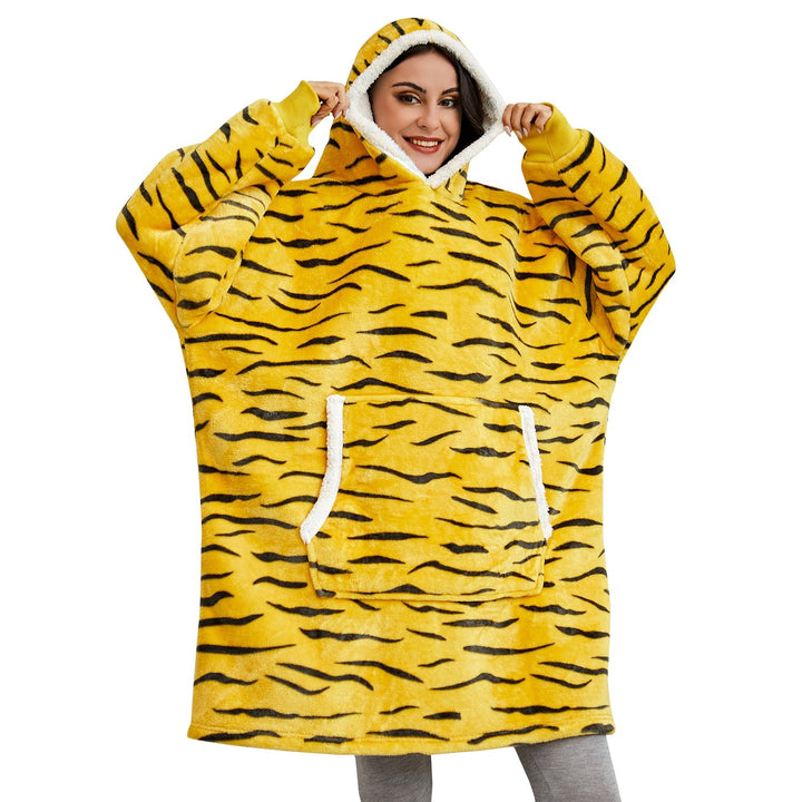 Comfortabele deken hoodie, geschikt voor zowel binnen als buiten op het terras.