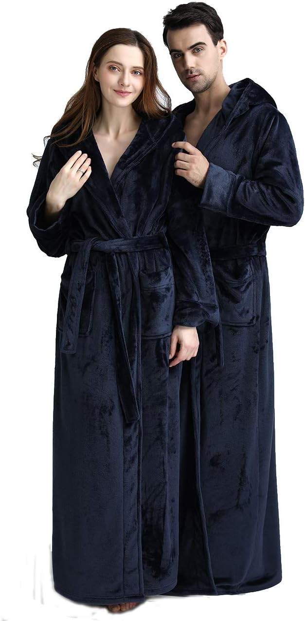 Ideale ontspanning: Pluizige unisex fleece badjas met capuchon van CozyFluff.