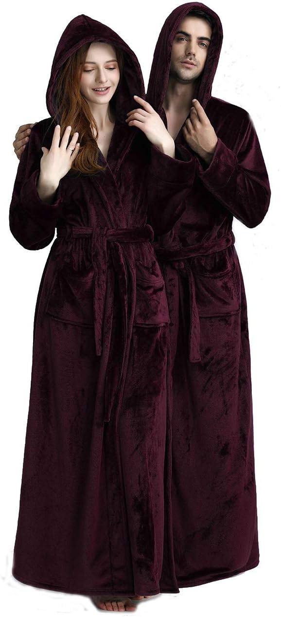 Pluizige unisex badjas met capuchon van CozyFluff fleece, perfect als ontspanningscadeau.