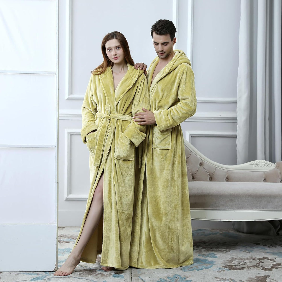 Pluizige unisex fleece badjas met capuchon; CozyFluff comfort na een lange dag.