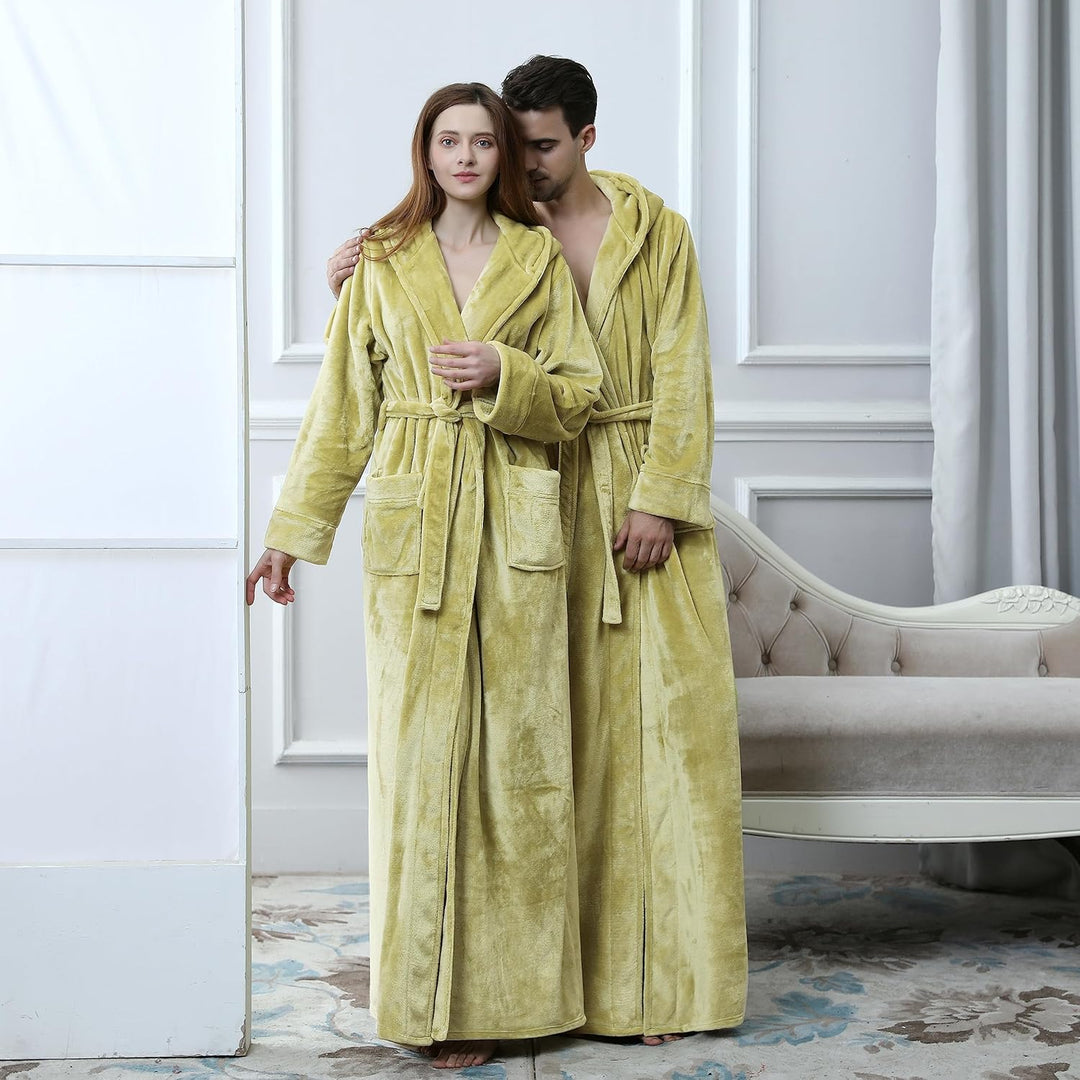 Zachte badjas met capuchon, unisex CozyFluff fleece; pure ontspanning thuis.