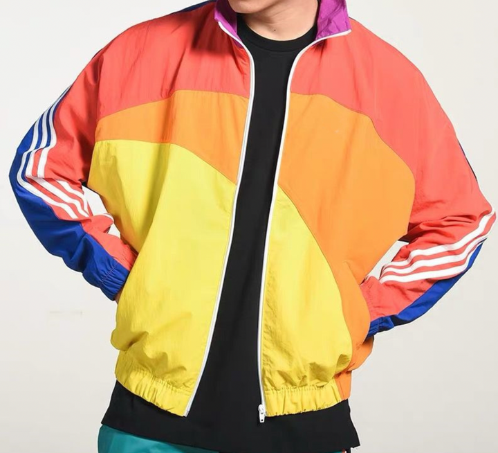 Unisex regenboog jack uit de exclusieve Limited Edition 1999 Collectie. Stijlvolle jas voor lente/zomer.